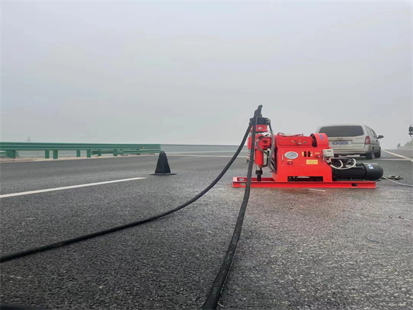 伊犁马路路基路面开裂下沉注浆加固灌浆